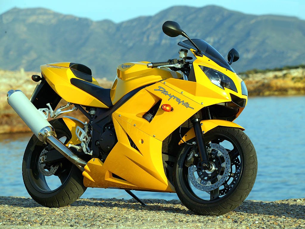 Triumph Daytona 600
